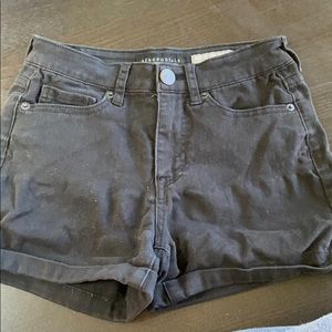 High waisted black Aeropostale shorts